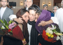 Iranian woman leaves US prison after completing her prison sentence 