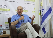 Olmert: No reason to attack Iran now