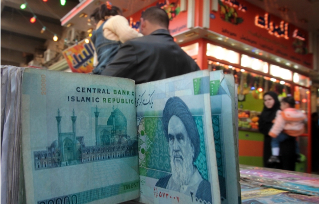 As Iranian rial plunges, US Congress looks at expanding Iran sanctions