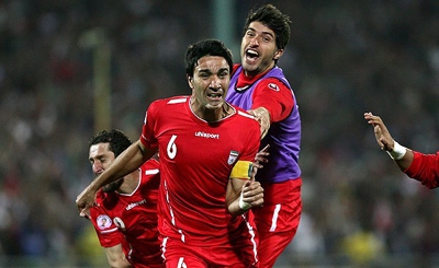 Ten-man Iran defeats South Korea in World Cup Qualifier