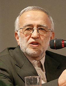 Iran officials must resist leadership discord, Resalat says