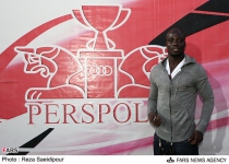 Stephen Appiah in Iran to join Persepolis soccer club