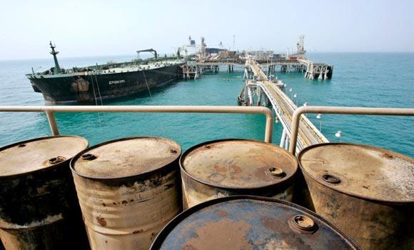 Iran oil liability fears grow as insurance ban bites