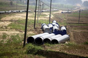 Iran starts building gas pipeline to Syria