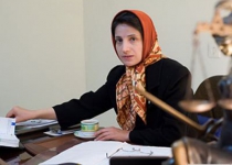 Jailed Iranian rights lawyer in 