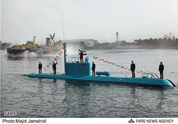 Iran showcases new warships near strategic waters