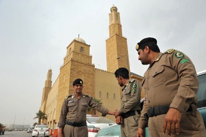 Saudi coast guard arrests 21 Iranians 