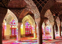 Photos: Nasir al-Mulk Mosque in Iran  <img src="https://cdn.theiranproject.com/images/picture_icon.png" width="16" height="16" border="0" align="top">
