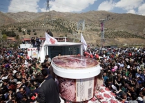 Iran company aims for record with huge ice cream