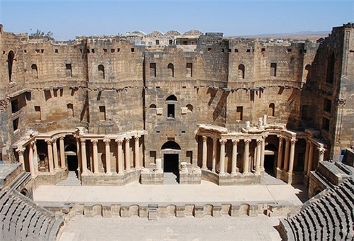 Syria heritage sites under attack by looters