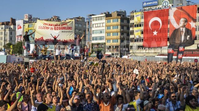 Istanbul witnesses protest festival