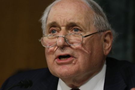 US senator calls for military strikes on Syria