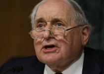 US senator calls for military strikes on Syria
