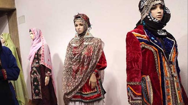 Islamic clothing fashions displayed at Tehran Quran exhibition
