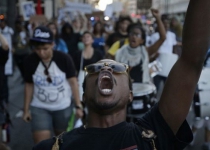 Seventeen arrested at California Trayvon Martin rally