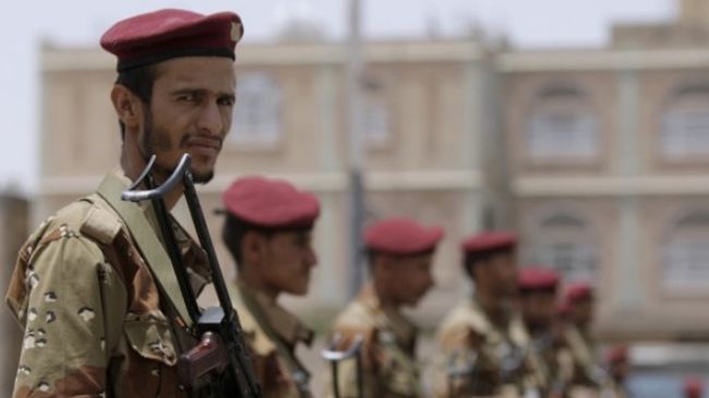 Rival Yemeni soldiers clash, two dead