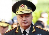 Azeri defense min. congratulates Dehqan on endorsement