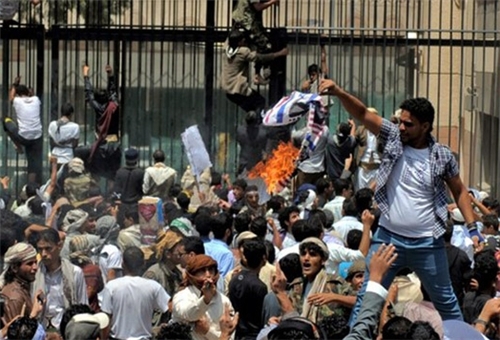 Yemeni people protest Israeli nukes,   warmongering policies against Syria