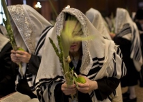 Iran Jews mark Sukkot with hopes pinned on Rouhani