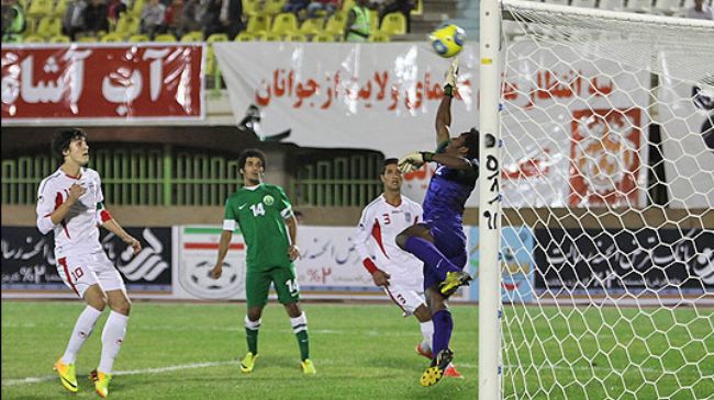 Iranians beat Saudis, advance to 2014 Asia tourney