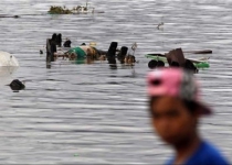 Haiyan landfall in Vietnam as hundreds of thousands flee in fear of devastation