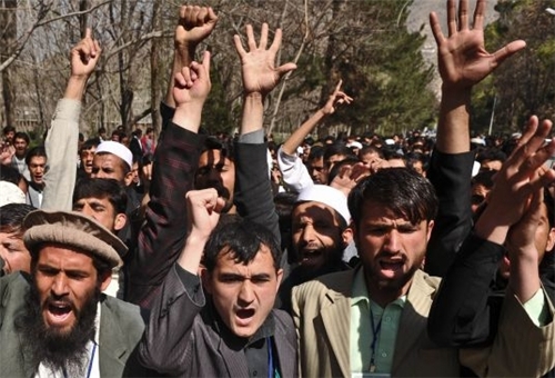 Afghans rally against potential pact with US