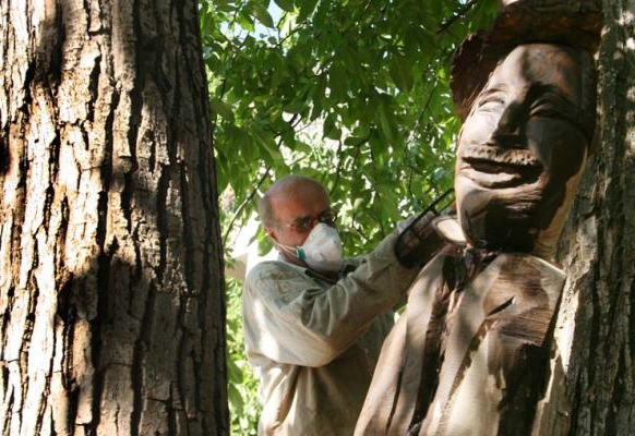 Jamshid Moradian to turn dried trees at Tehran university into sculptures