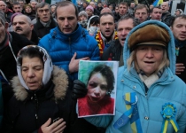 Ukrainian civic activist and journalist beaten outside Kiev