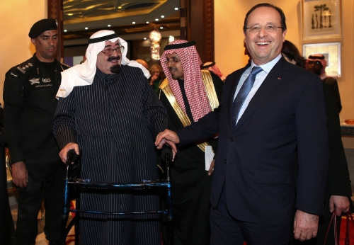French president in Saudi for talks on Mideast crises