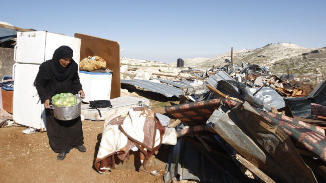 Israel seizes Palestinian tents