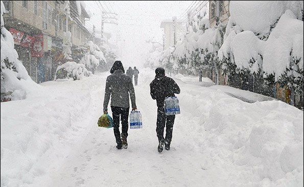 Heavy snow blankets most cities in Iran