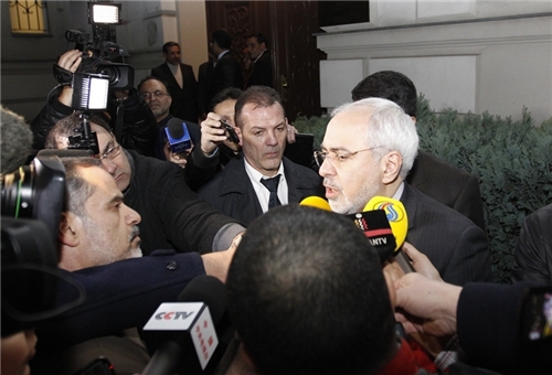 FM: Iran not to discuss military-related issues in new round of talks with G5+1