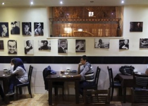 Iranian coffee lovers flock to new wave of cafes