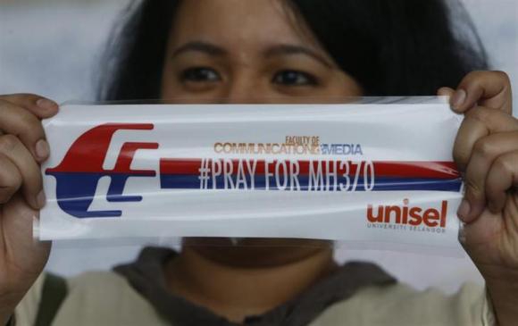  Australia takes over southern arc of search for missing Malaysian plane