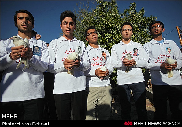 Iranians commemorate National Nuclear Technology Day