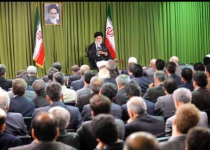 Supreme Leader receives AEOI experts, officials