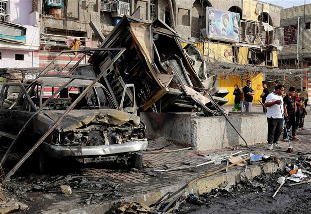 Suicide bomber kills seven police in Iraq