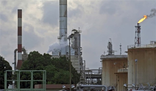 Official: Iran to build 6 refineries in Indonesia
