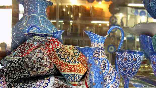 Kuwaitis keen on Iranian handicrafts