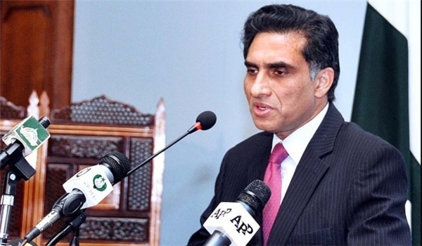 Iran, Pakistan exchange views on regional issues