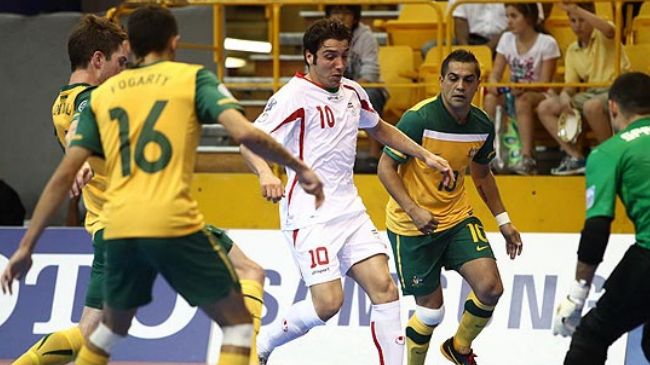 Iran thrashes Australia in futsal championship