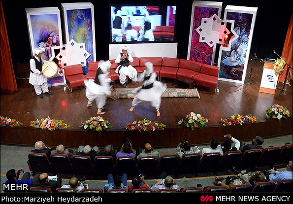 Iran presents 2014 Fajr International Poetry Festival