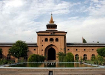  Iranian delegation visits Srinagars historic Jamia Masjid