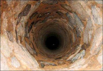 Woman, 40, saves girl 2 from a 13m well