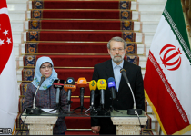 Larijani calls for expansion of relations with Singapore