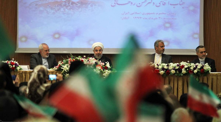Rouhani, Iranian nationals in Turkey meet