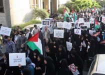 Iranians march to protest Egypts closure of Rafah