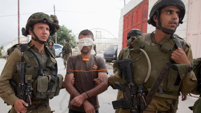 Israeli soldiers abduct 11 Palestinians in West Bank