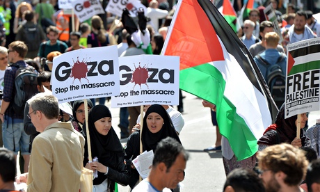 Gaza protests: tens of thousands gather in London to call for end to conflict