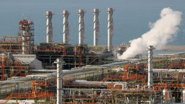Iran to up natural gas output by 200 mcm/day: Oil minister